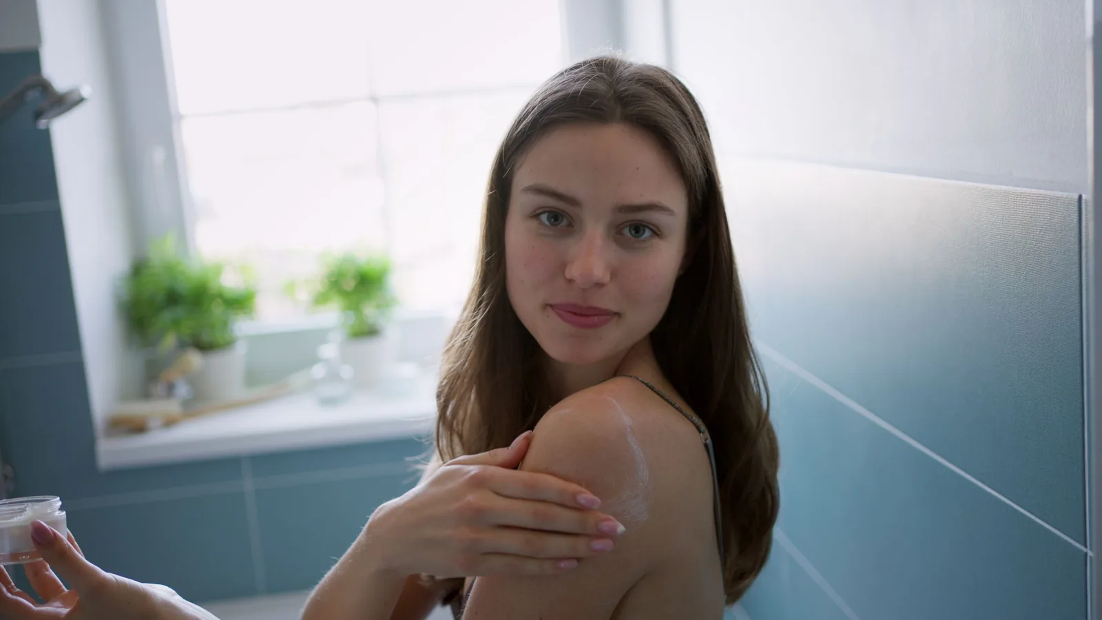 A Simple Everyday Makeup Routine For Sensitive Skin Checklist For First Time Readers cover image