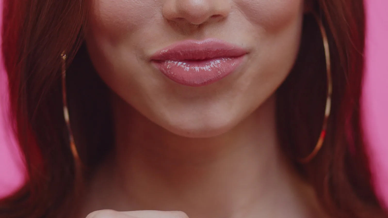 How To Choose A Skincare And Makeup Order For A Long Day Out cover image